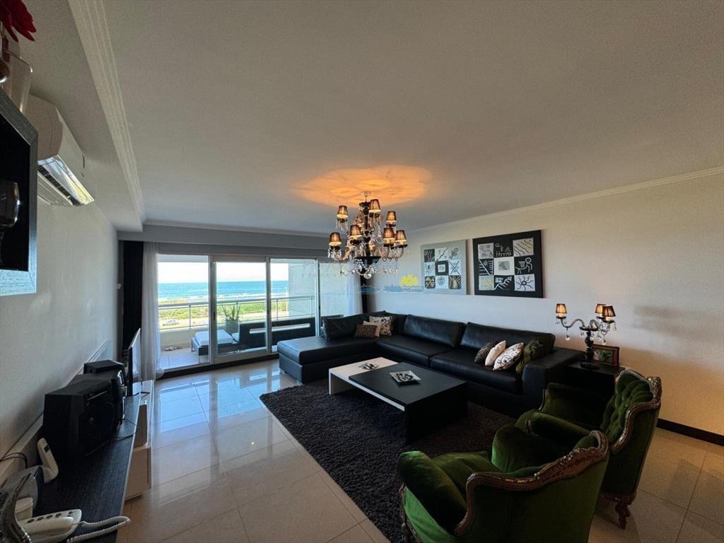 Apartamento en venta de 4 dormitorios en Punta ,