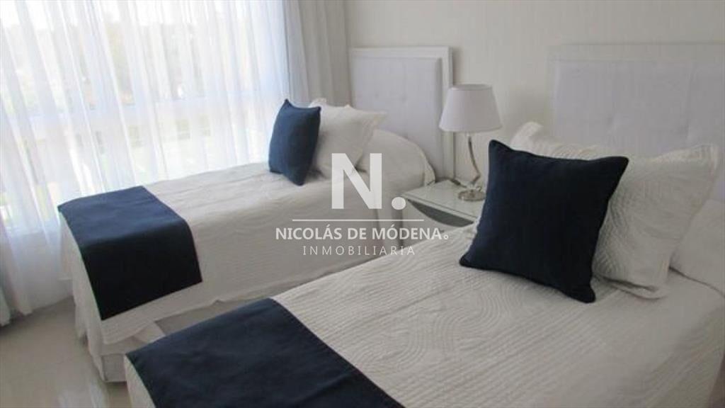 Venta de departamento de 3 dormitorios en Punta