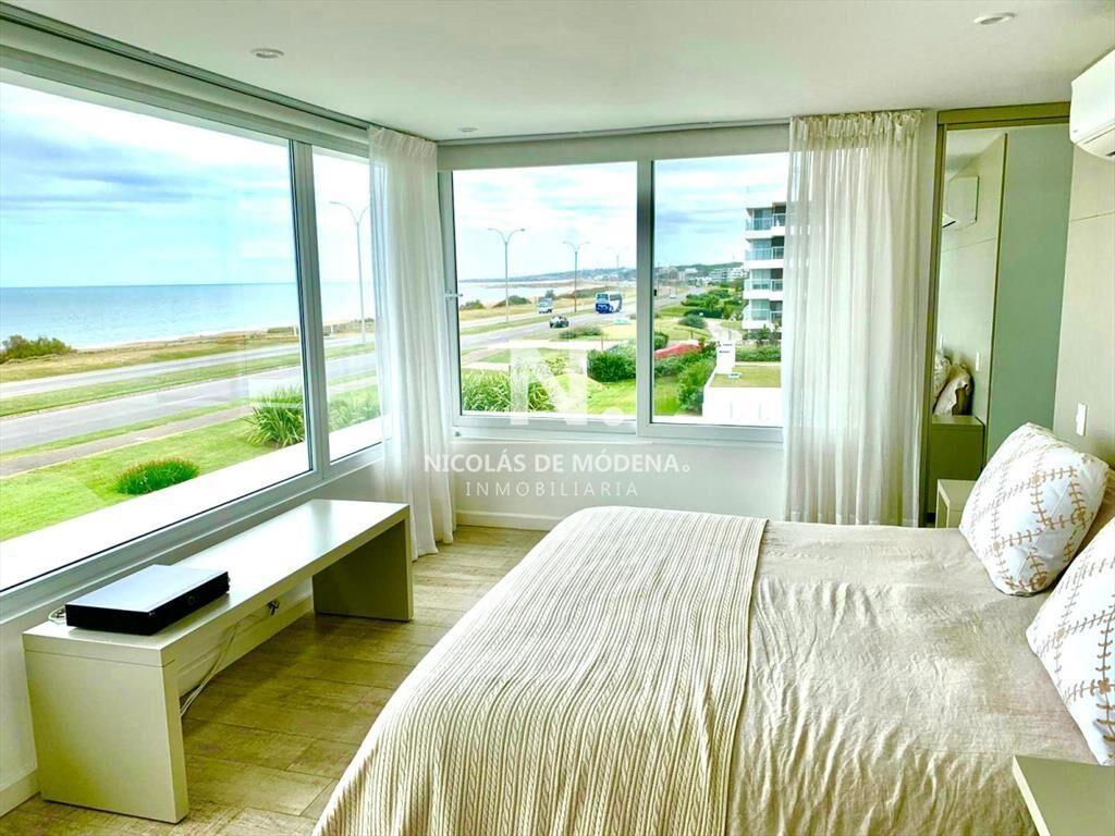 Excepcional casa FRENTE AL MAR, 5 Suites, Arq.