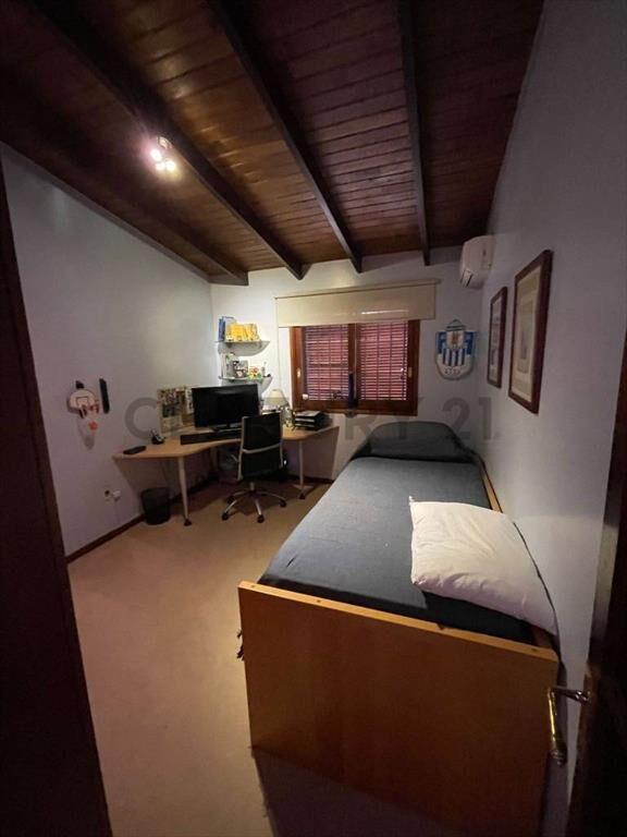 Exclusiva Casa en Pocitos, con 4 dormitorios, 3 baños y g...