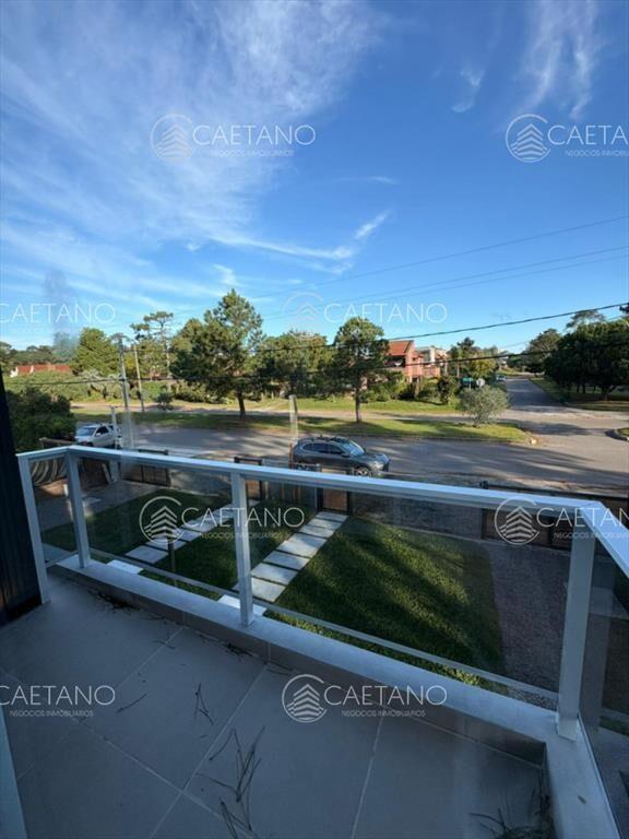 Casa a Estrenar Jardines de Cordoba sobre Avenida