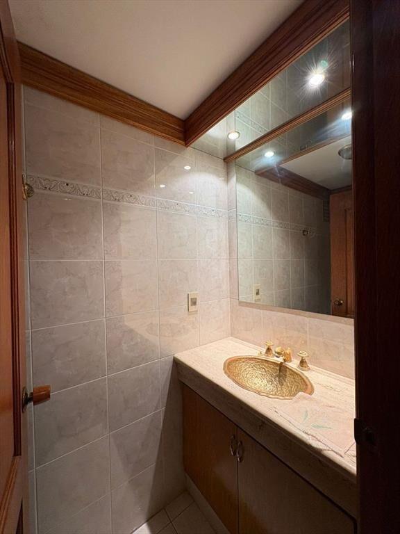 Venta de hermosa semi planta frente al Golf...