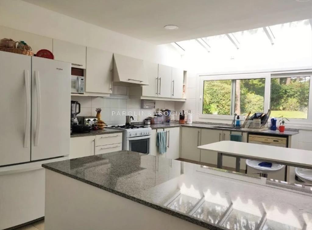 VENTA DE CASA DE 3 DORMITORIOS EN SAN RAFAEL DEL