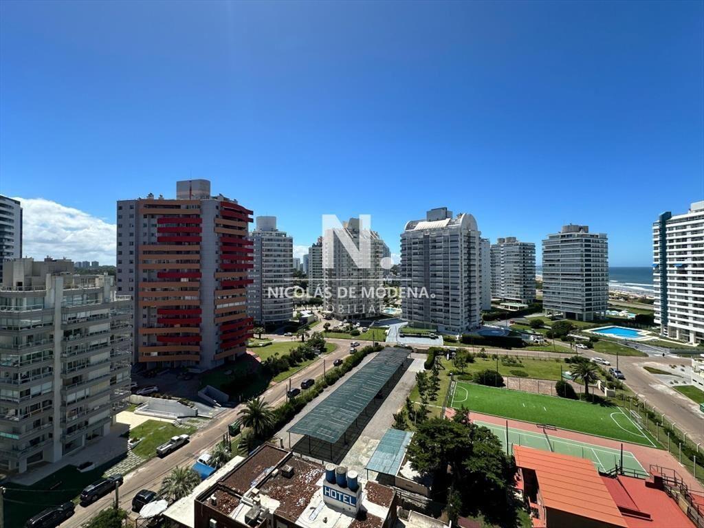 Apartamento de 2 dormitorios en Venta , Playa ,