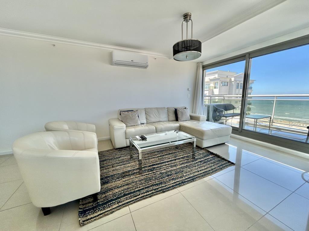 VENTA DE PENTHOUSE DE 2 DORMITORIOS EN EDIFICIO