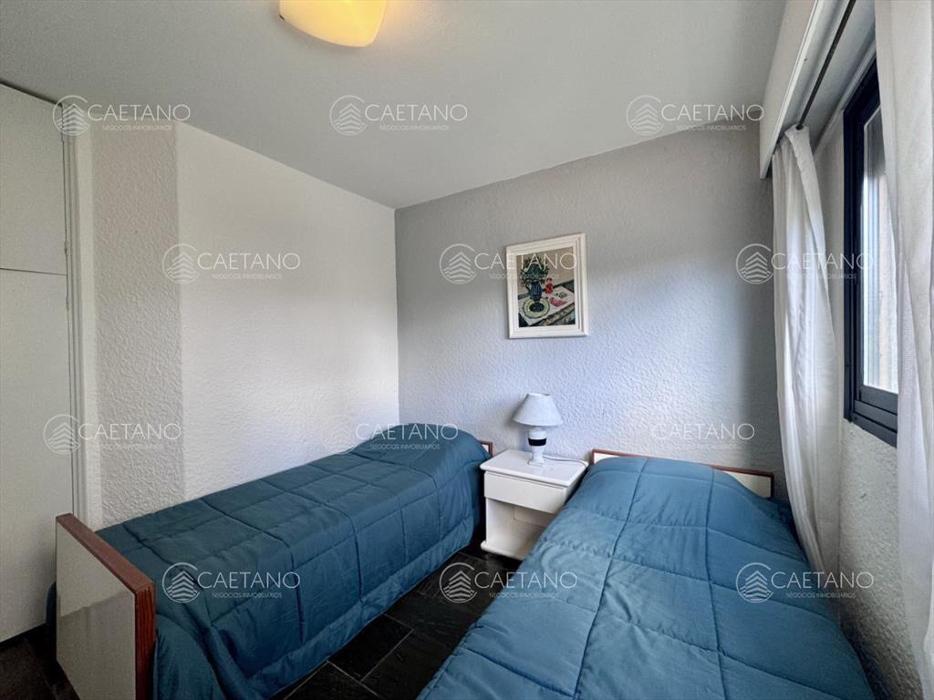 Venta apartamento de dos dormitorios, Playa Brava