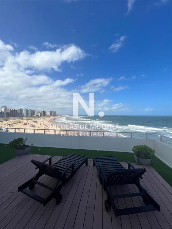 En venta apartamento en Brava Punta del Este de 3