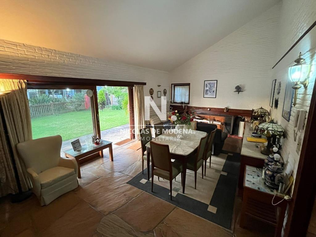 Vende casa de 3 dormitorios en Pinares, Punta del