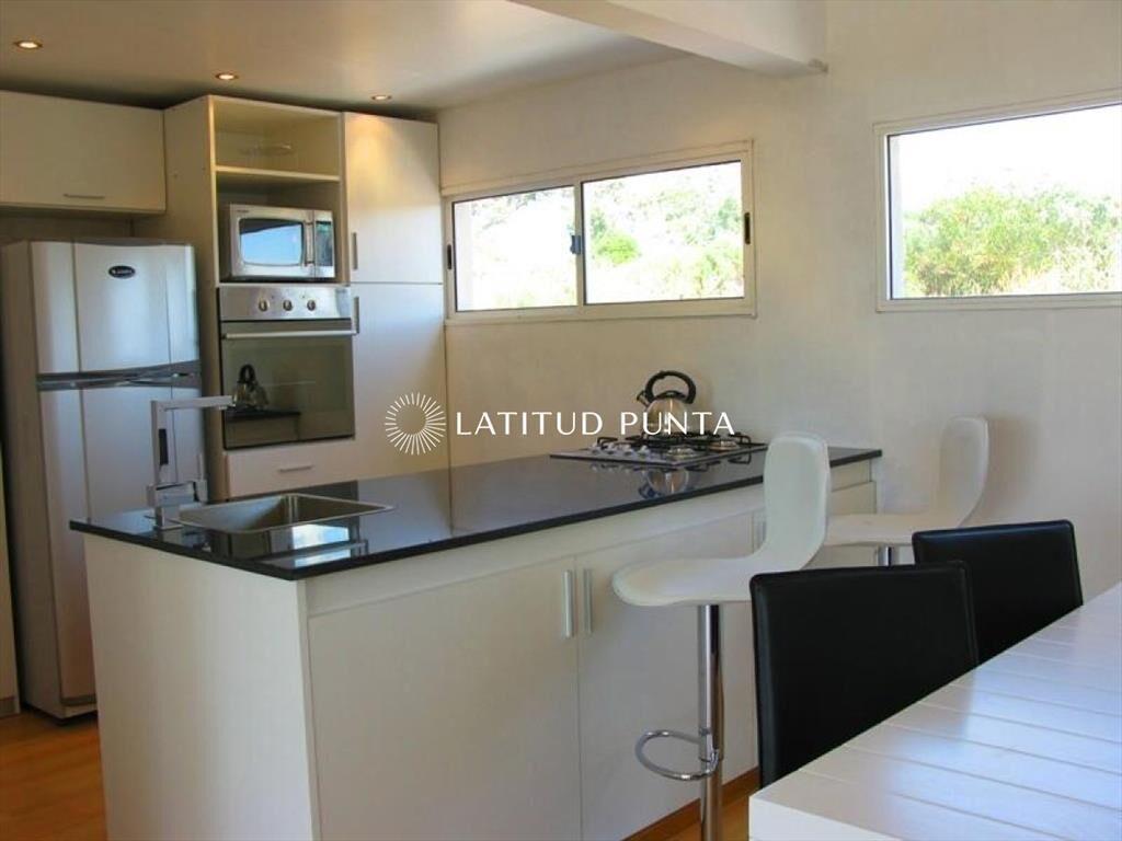 Casa en Balneario Buenos Aires, 3 dormitorios *