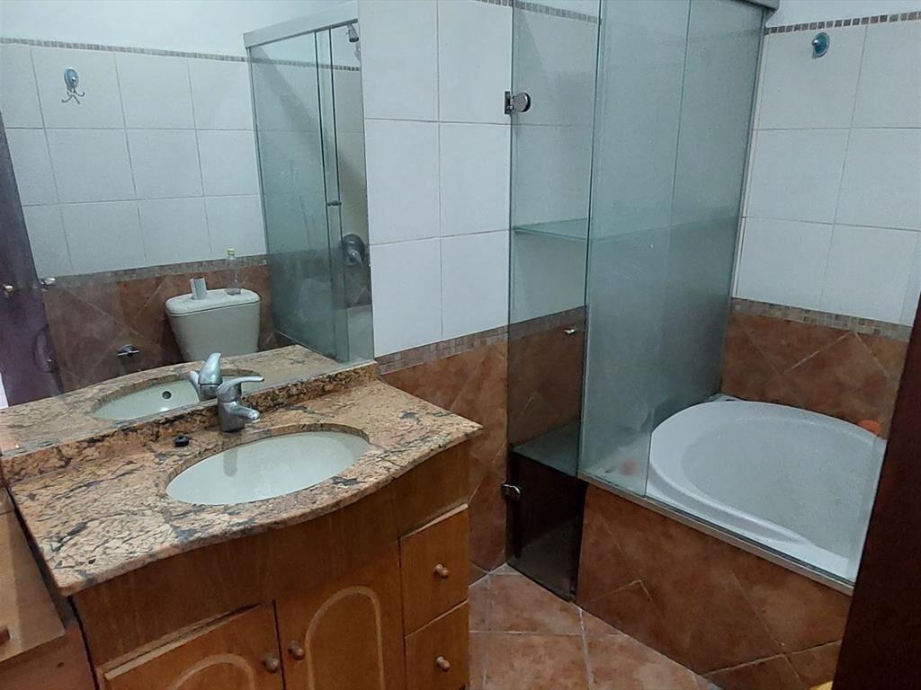 VENTA   3 DORMITORIOS GARAJE  MAS APTO.