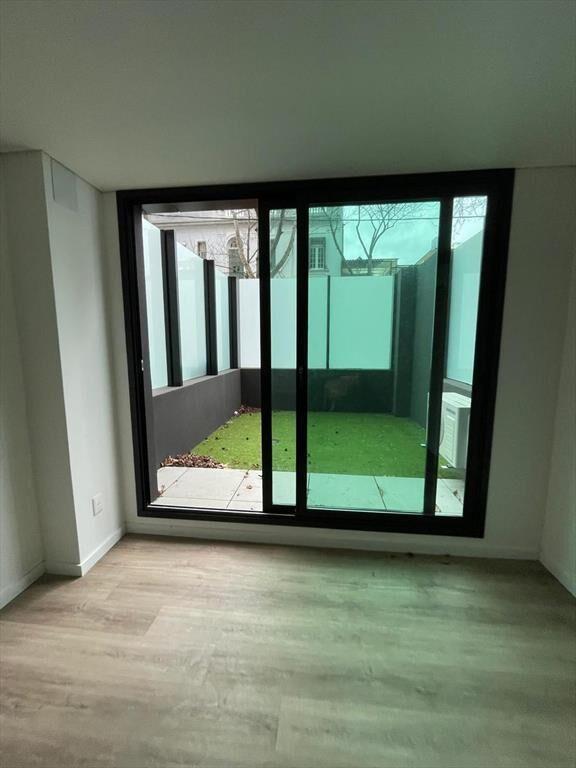 Venta de apartamento, monoambiente planta baja con patio al