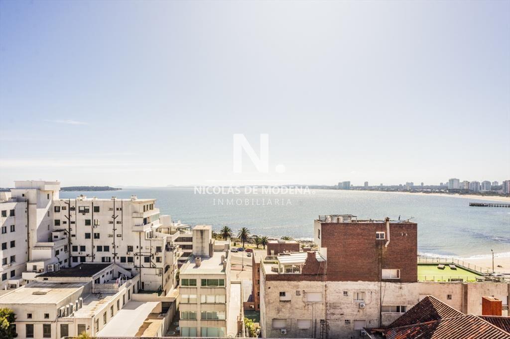 Vende Apartamento en Península - Punta del Este