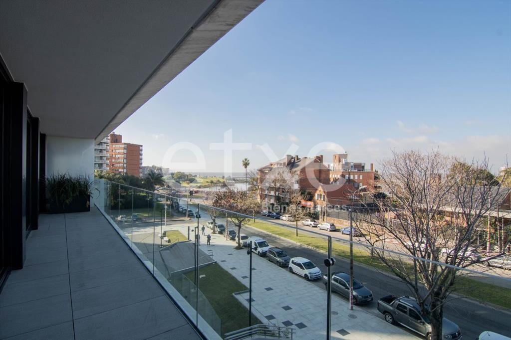 Cosmos Apartamento en Venta WTC Puerto Buceo...