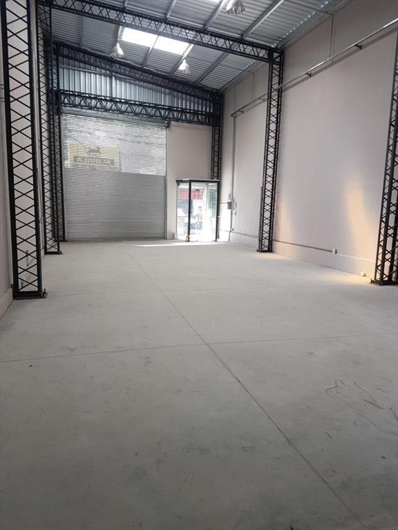 VENTA DE LOCAL HOQCUART Y ARENAL GRANDE