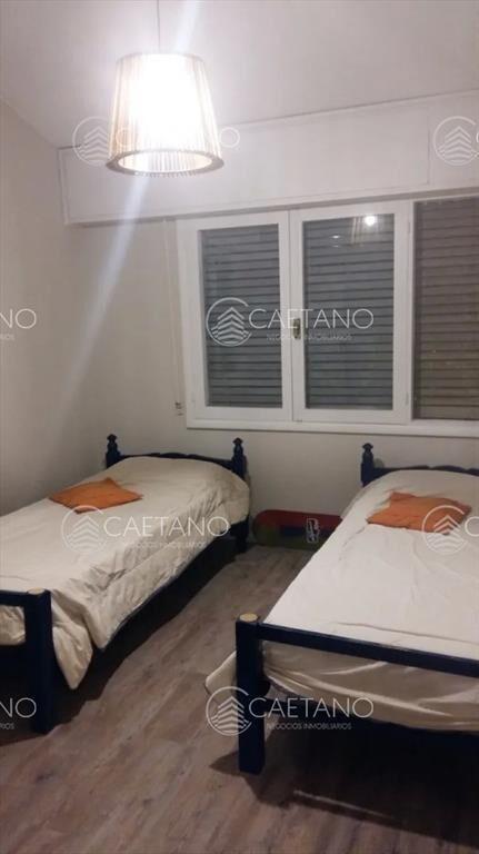 Alquiler y venta de casa de 5 dormitorios en del
