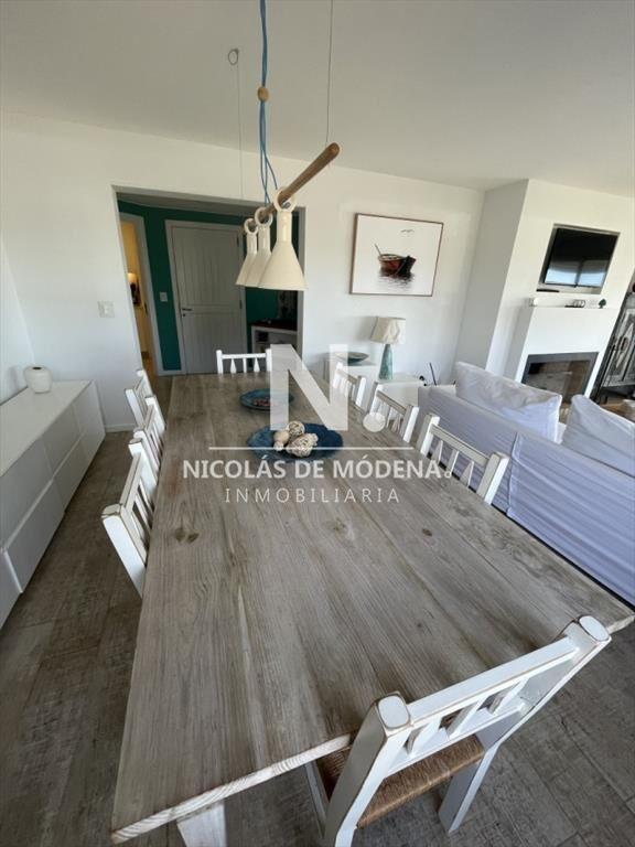 Apartamento de 3 dormitorios con vista al mar , en Brava Pu