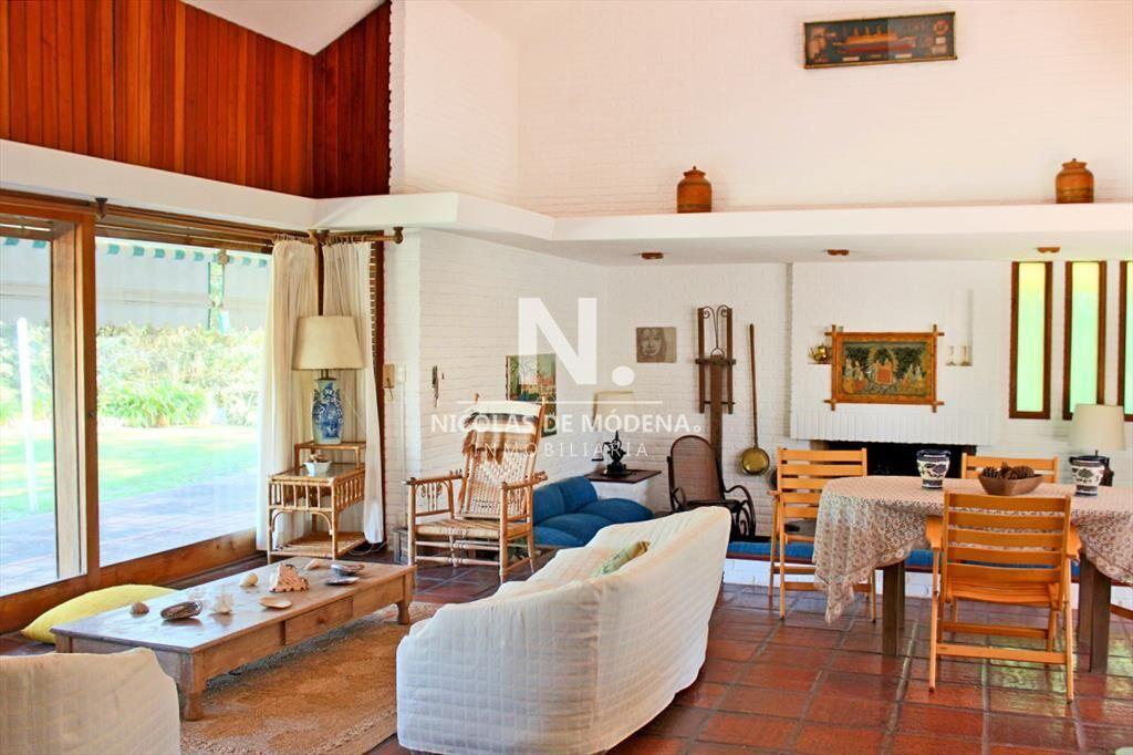 En venta chalet de 3 dormitorios en Brava, Punta