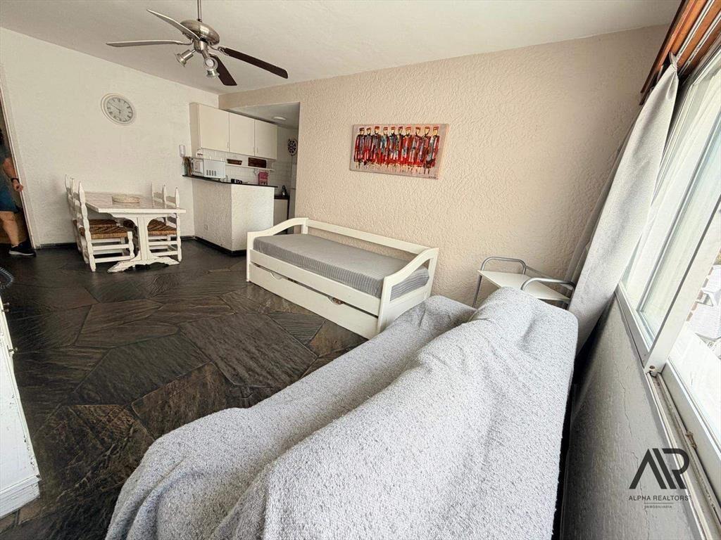 Apartamento en venta c/ cochera en Playa Mansa