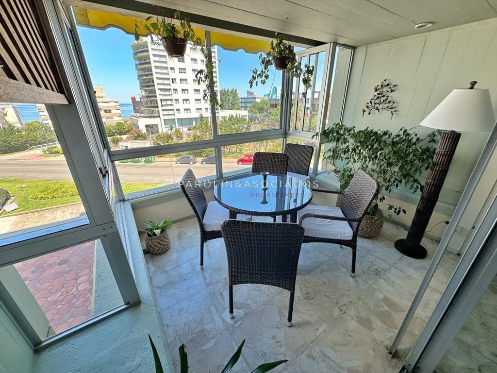 Hermoso apartamento en venta a pasos del mar