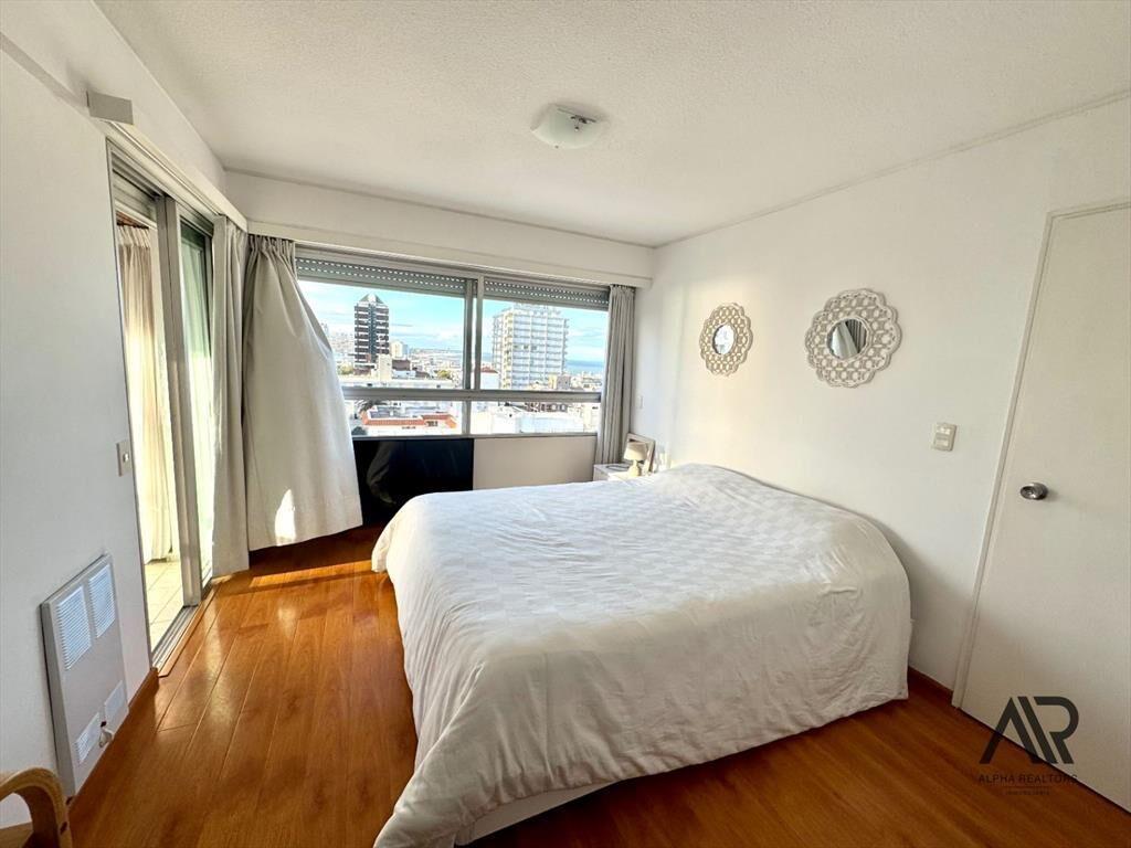 Apartamento en venta de 2 dormitorios c/ cochera en Pení...