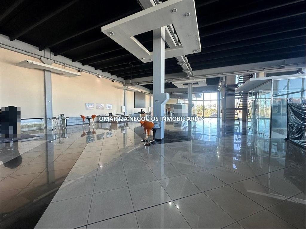 Alquiler local comercial showroom automotoras, gym, clinica