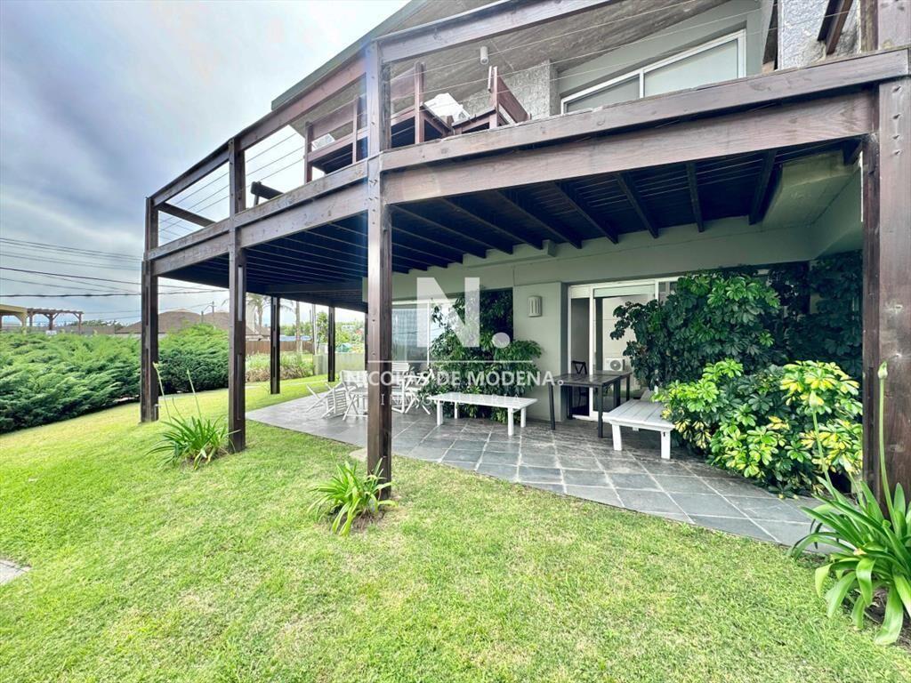 Excelente casa en Manantiales