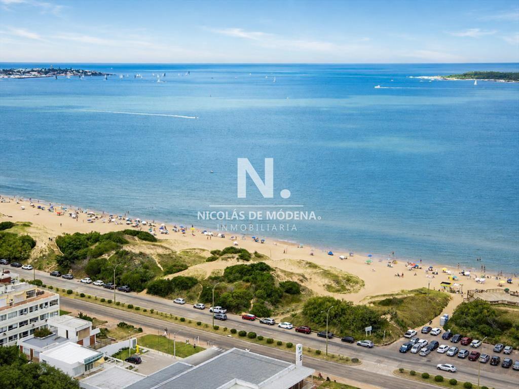 Departamento de 3 dormitorios en suite y  en en