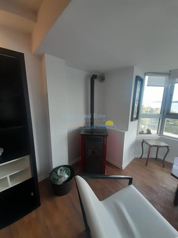 Apartamento en venta de 3 dormitorios en playa al