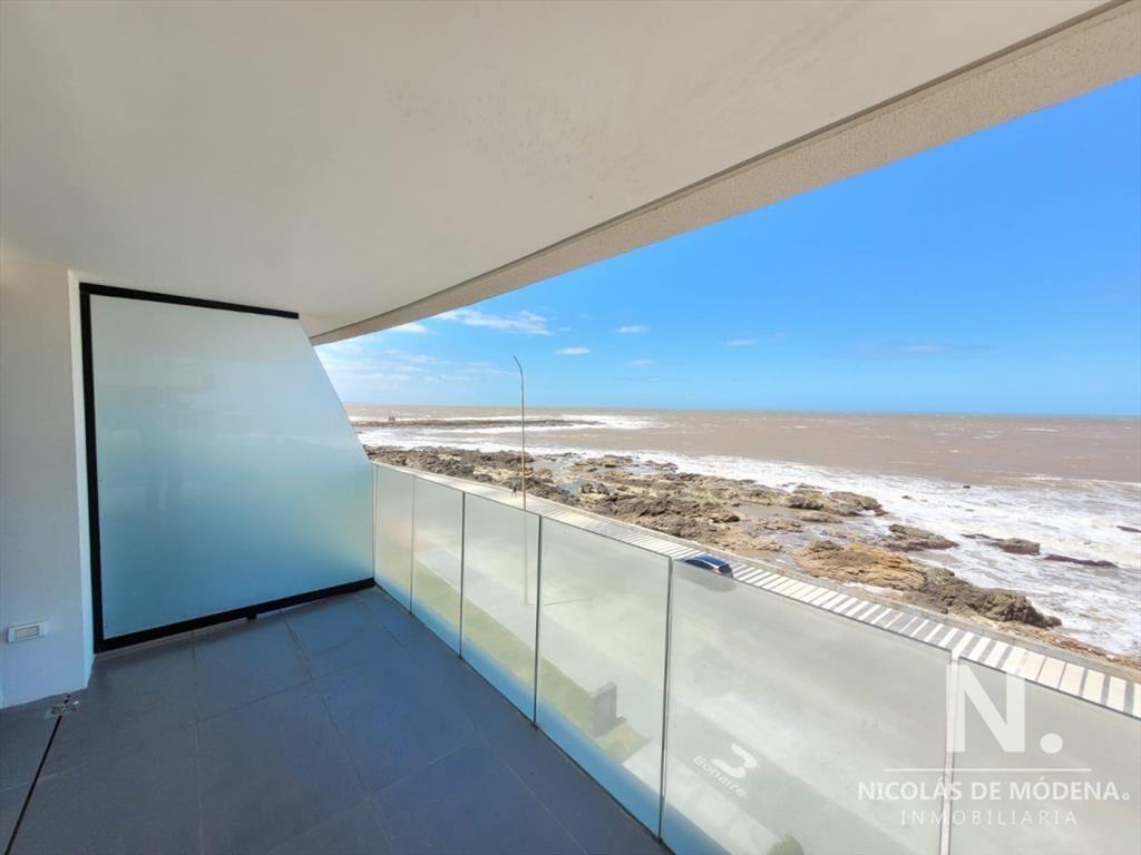 Apartamento en Venta, a estrenar, Primera fila Playa Brava