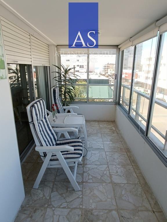 Apartamento 2 dormitorios + dependencia con en