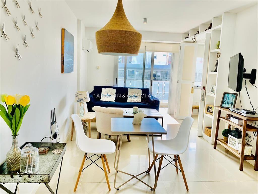 Apartamento de 2 dormitorios en venta en Arenas