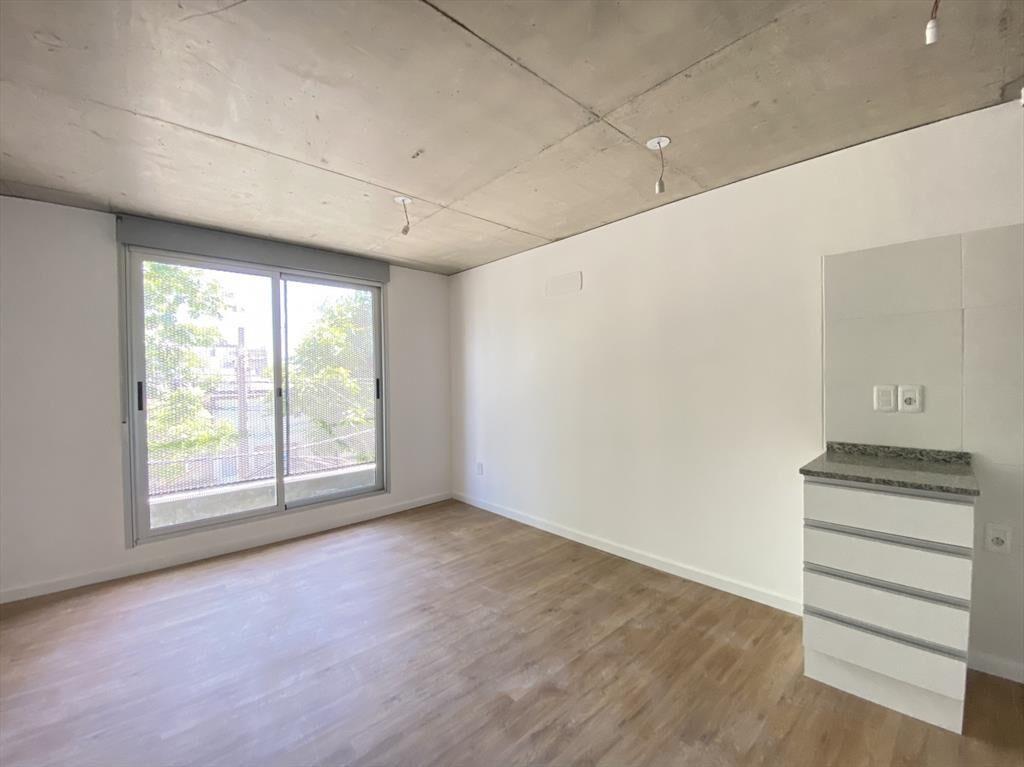 Venta apartamento con renta 1 dormitorio en La Comercial