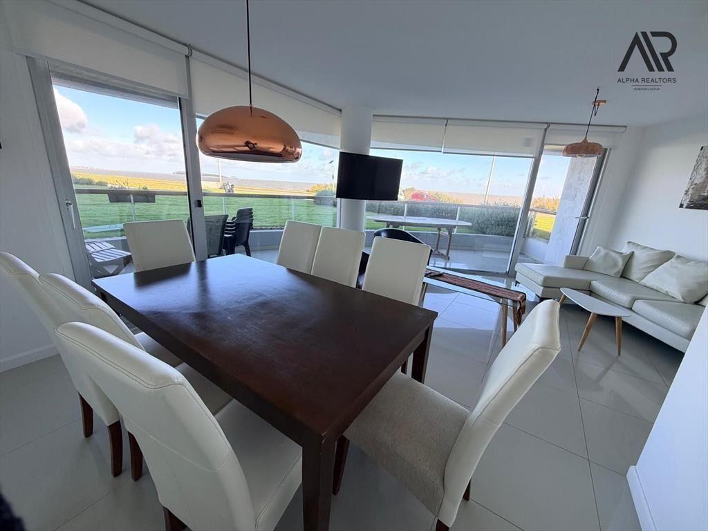 Apartamento en venta vista al mar c/ cochera en Pinares
