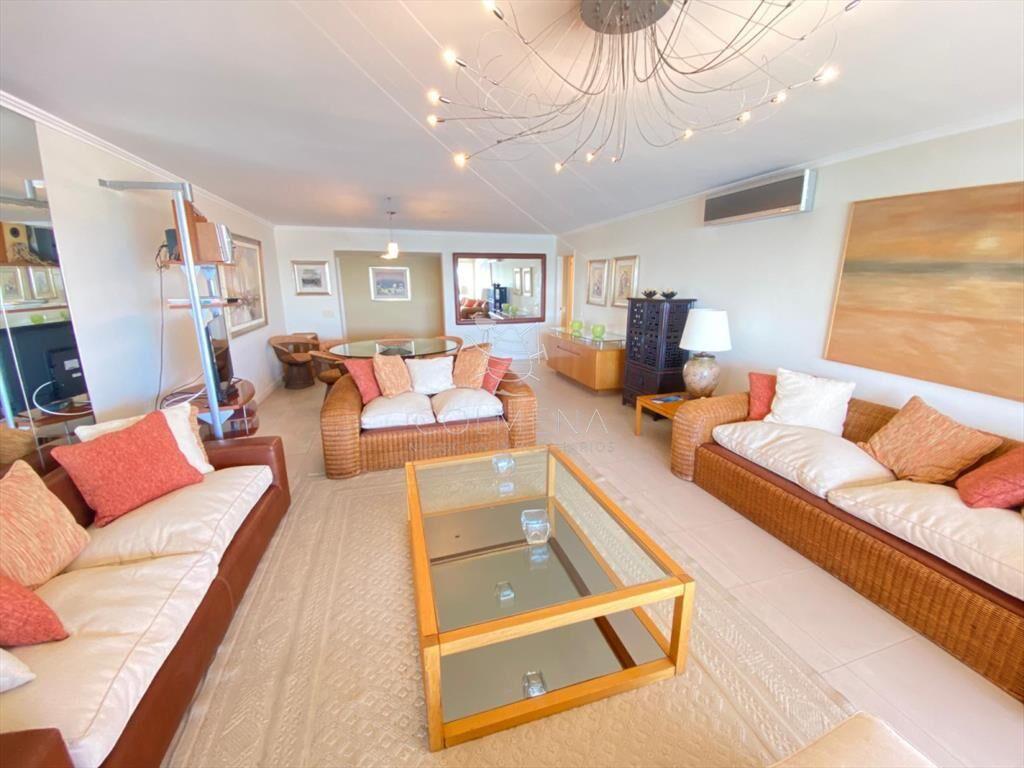 Apartamento con excelente vista plena a playa