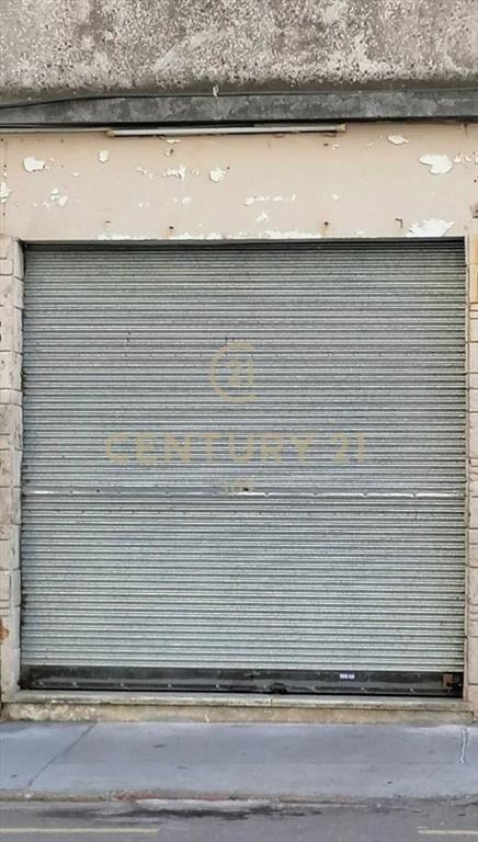 Para inversor!  Local comercial. Ciudad vieja . Con renta...