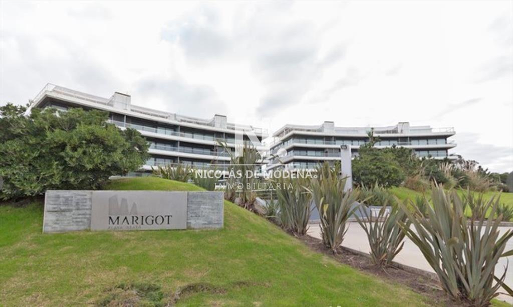 Alquiler de Apartamento Frente al Mar en Edificio