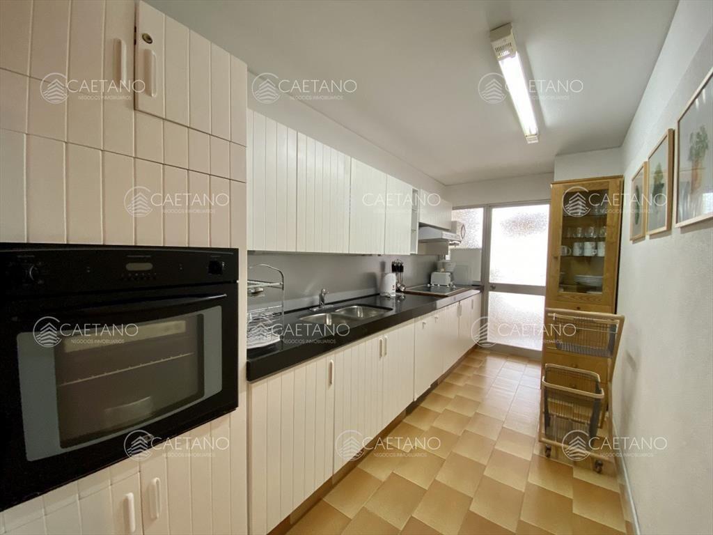 Venta apartamento 3 dormitorios. Playa mansa, del