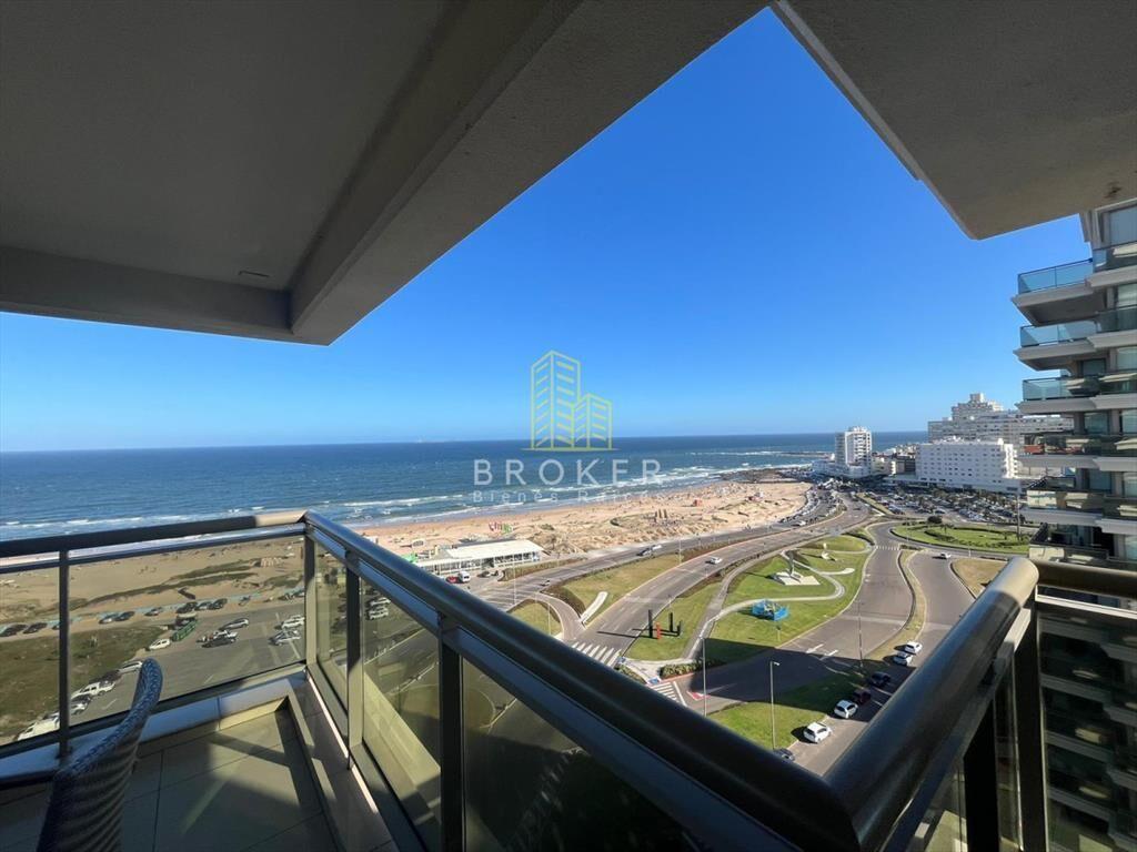 Apartamento en venta Primera linea 4 dorm. 4