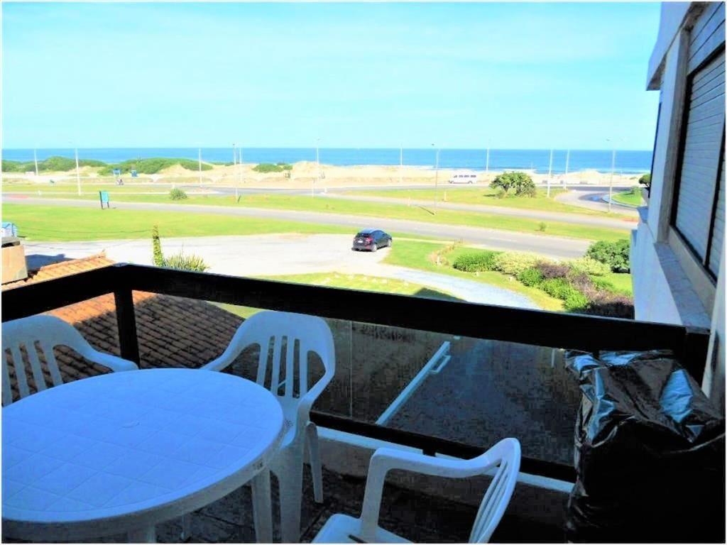 Apartamento frente a playa brava