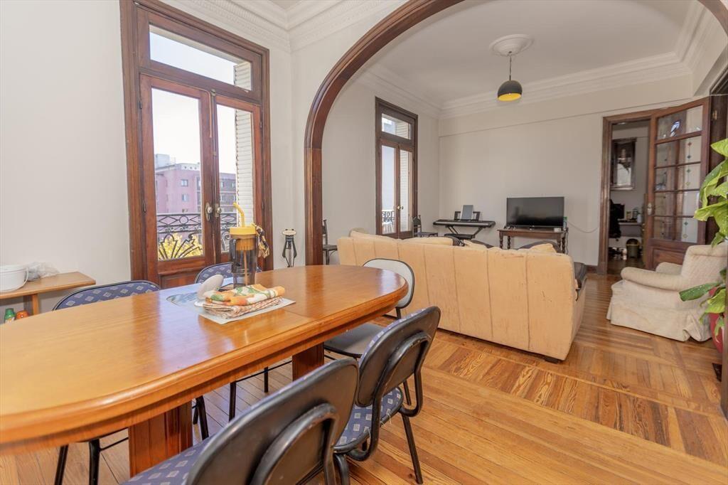Venta de Apartamento 3 Dormitorios y servicio completo en e