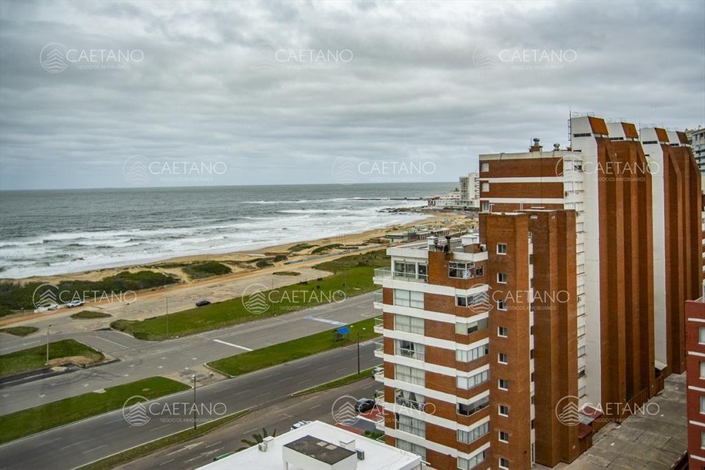 Apartamento en Venta de 3 dormitorios en parada 2