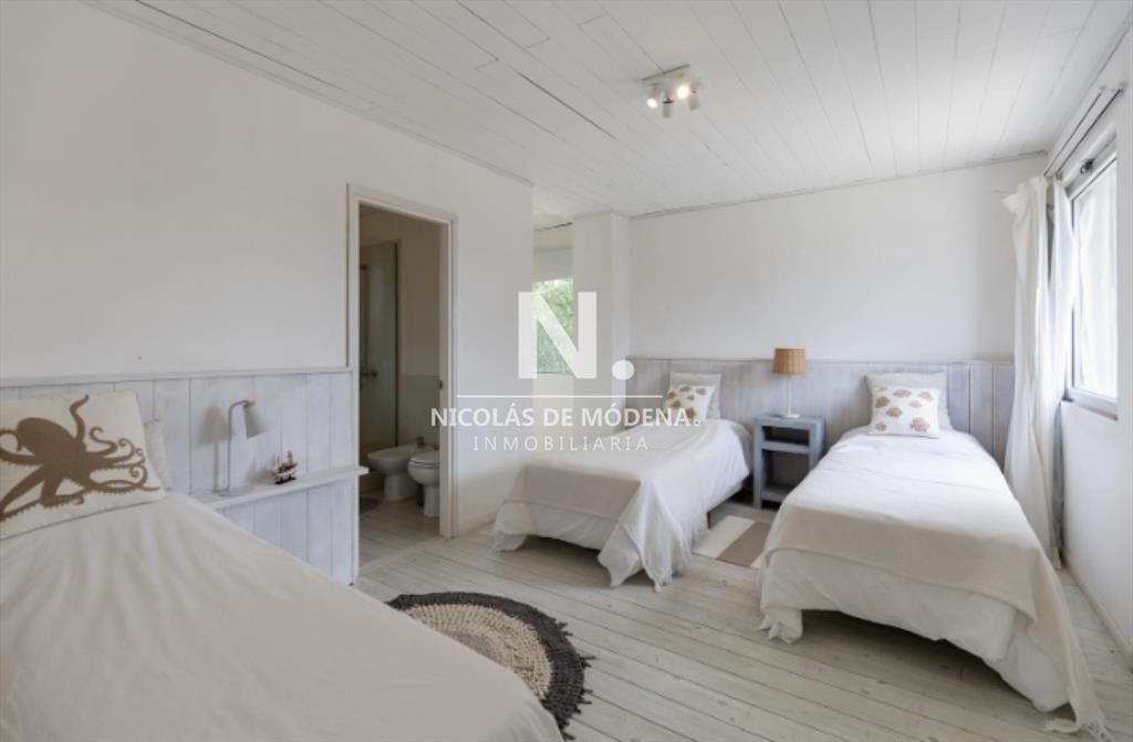 En venta casa de 4 dormitorios en Pinar del Faro.