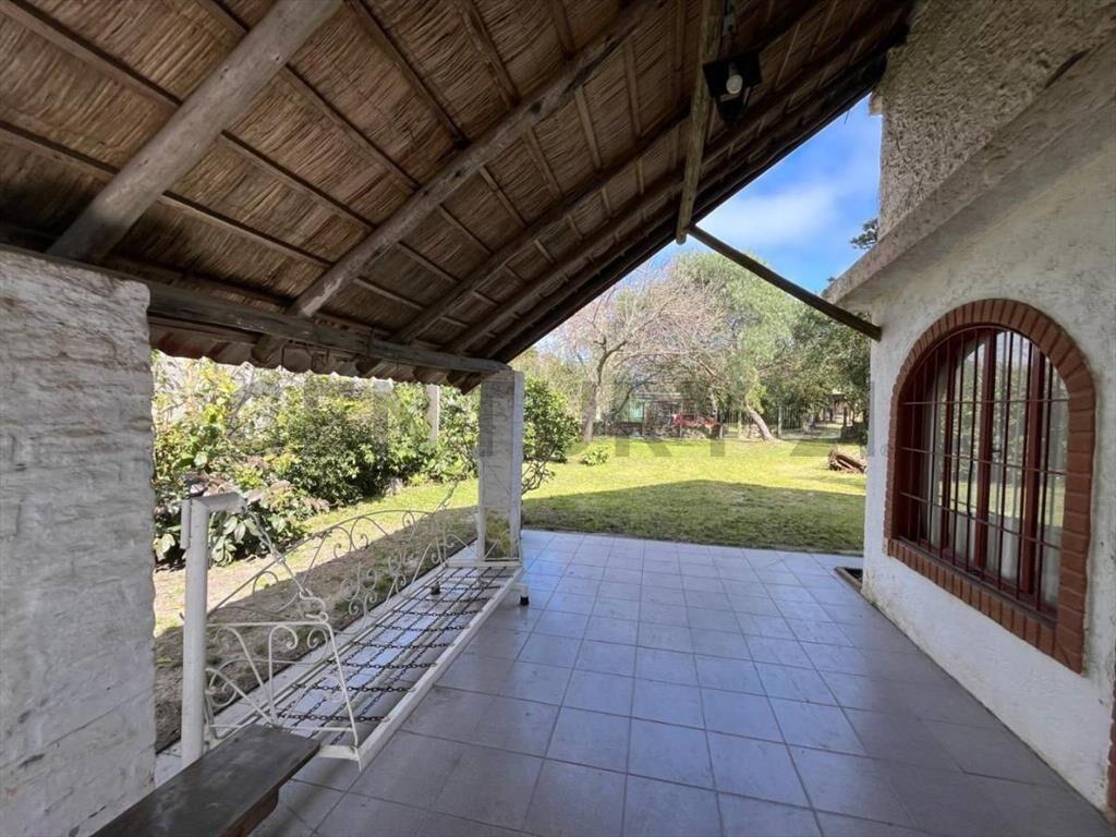 Casa en Lomas De Solymar 3 dor 2 baños a 600 mts del mar ...
