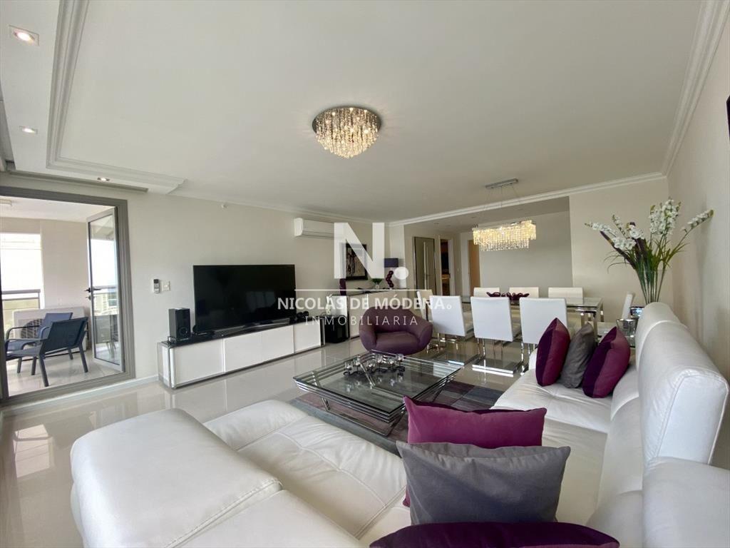 Vende apartamento ideal en Brava con vista al mar