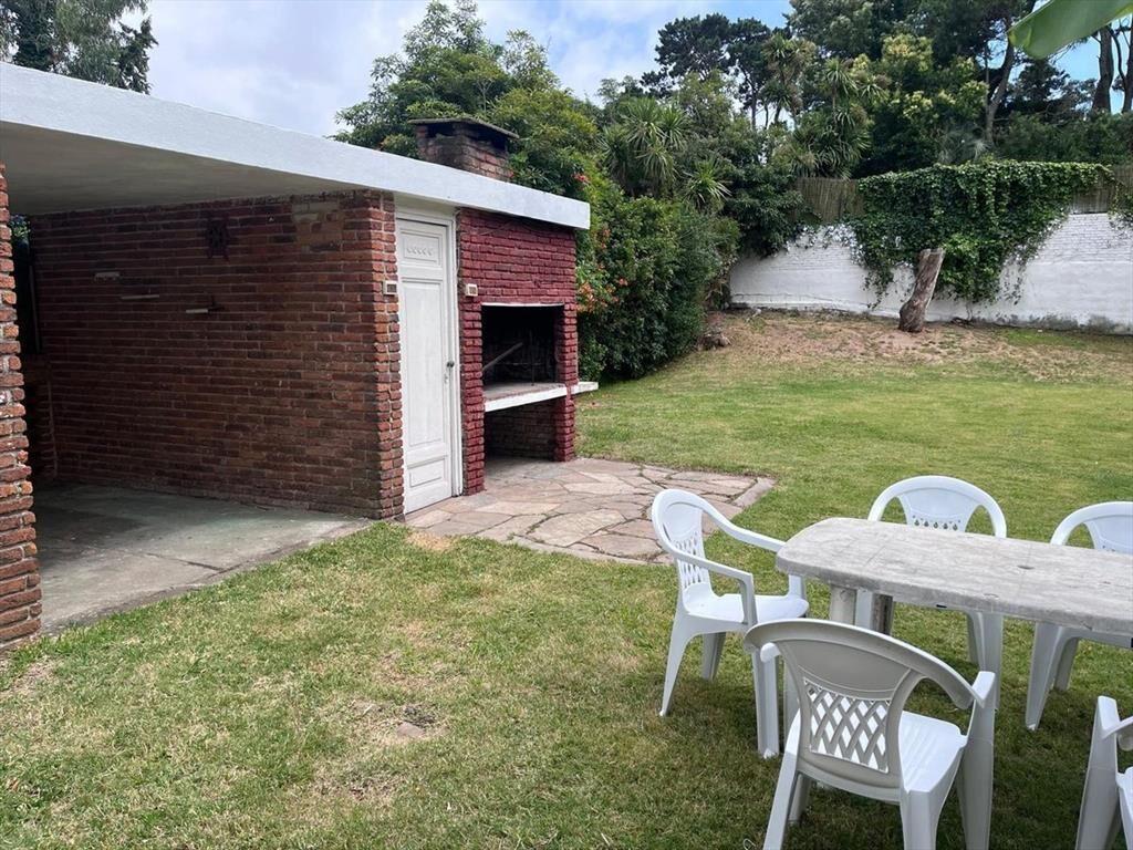 CHALET EN CANTEGRIL DE 4 AMB. MAS DEPENDENCIA