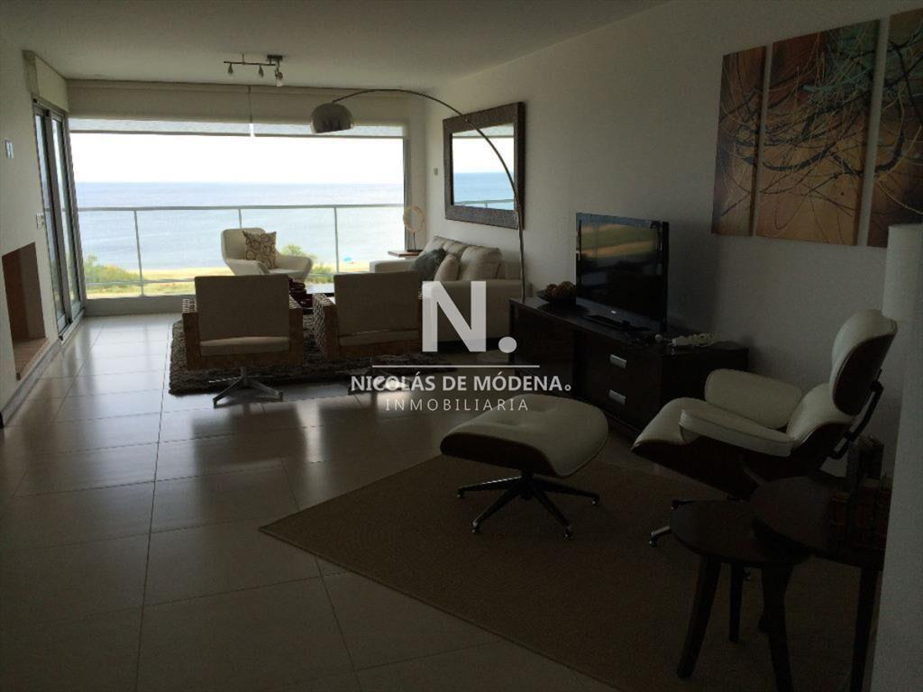 Hermoso apartamento con excelente vista!