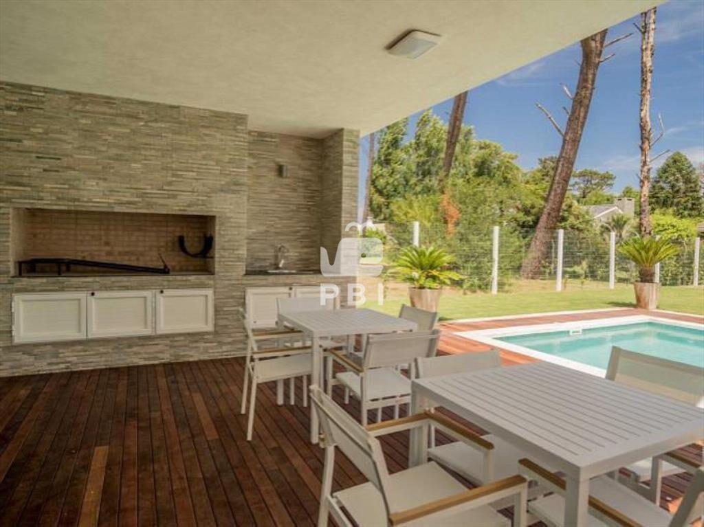 Casa - 4 DORMITORIOS Punta del Este - Ref :