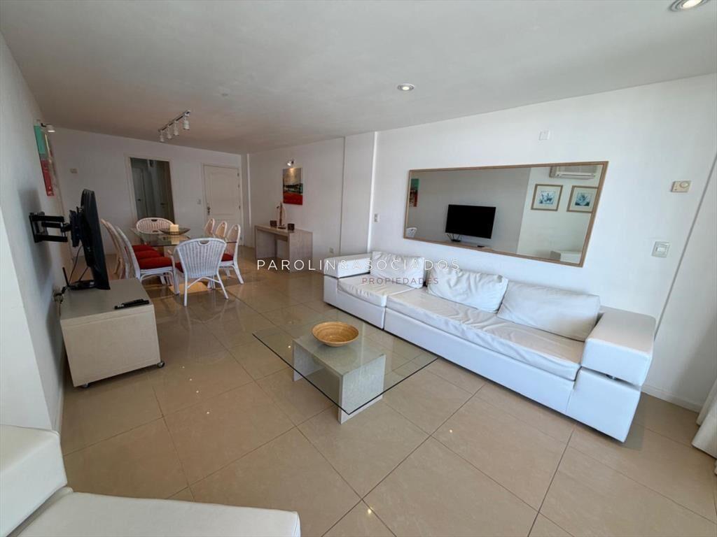 Apartamento en venta de 3 dormitorios en Brava,