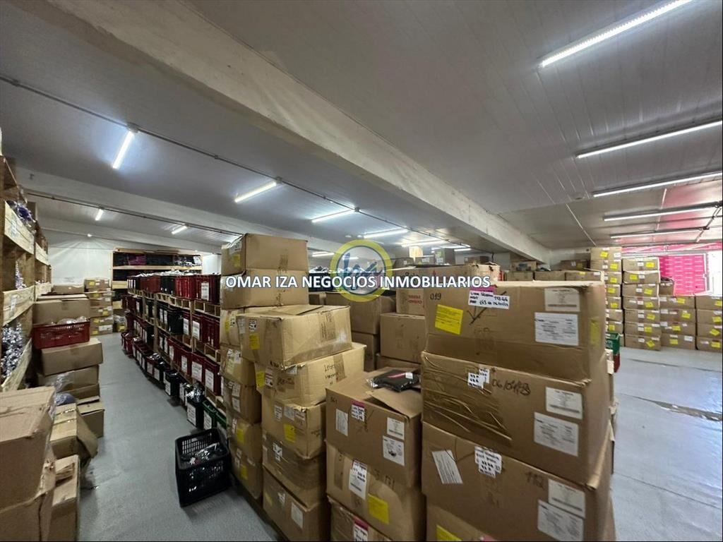 Venta local comercial, depósito o terreno en Carrasco Norte