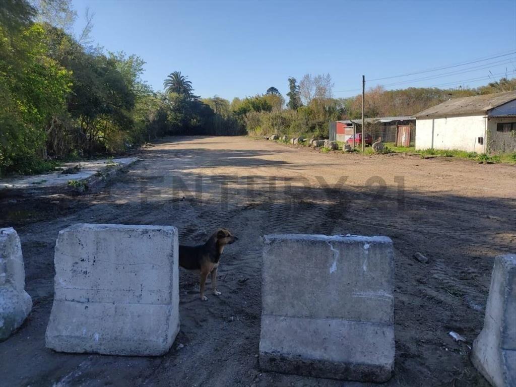 Oportunidad venta amplio Terreno en Lezica, gran Metraje,...